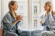 Deep-Talk-Fragen für tiefe Gespräche in eurer Beziehung (Foto: AdobeStock - 503902740 Look!)